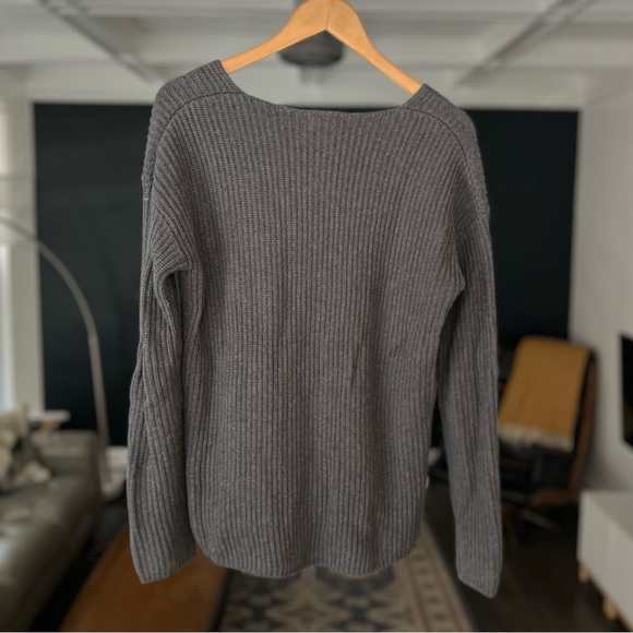 Tentree Highline V-neck sweater (Size S) - Picture 8 of 8